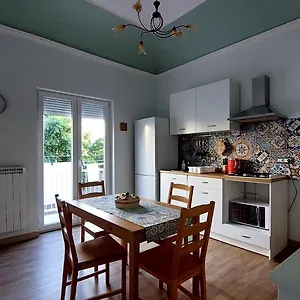 Elenahouse Kalsa , Palermo Włochy